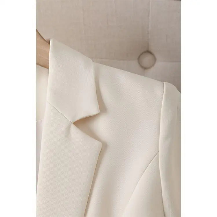 Céleste Cinched blazer